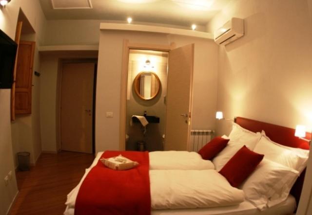 Numero 3 Otel Cagliari Oda fotoğraf